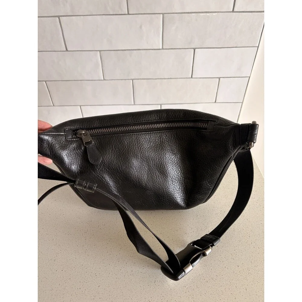 Coach Black Belt Bag Fanny Pack Zip Closure Adjustable Strap Men's Travel